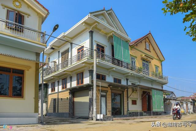 越南河靜省鄉(xiāng)村：偷渡者建造豪宅別墅，里面生活著一群“活寡婦”