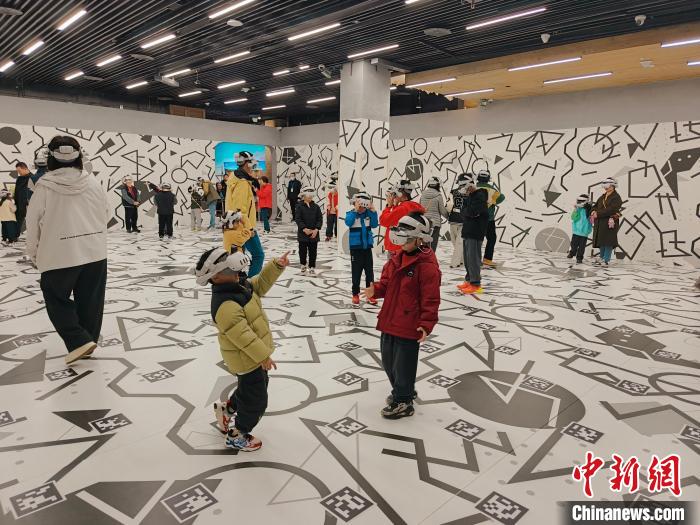 （新春見聞）傳統(tǒng)與科技交融 “沉浸式文旅”添年味