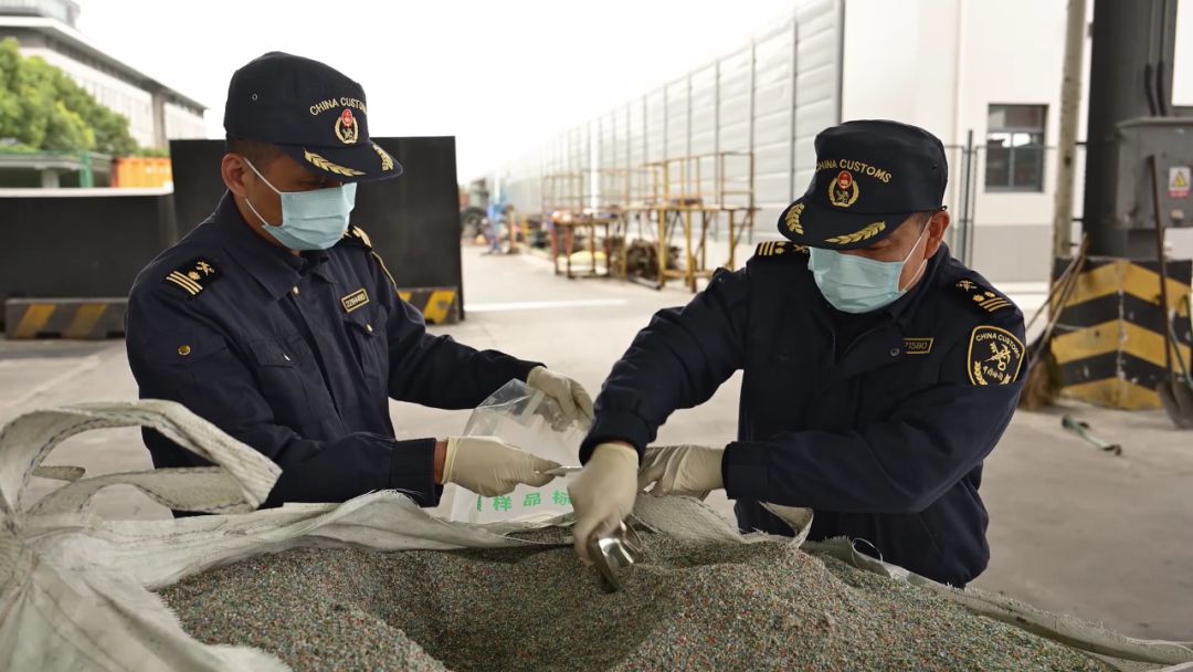 海關(guān)總署發(fā)布2024年打擊走私十大典型案例
