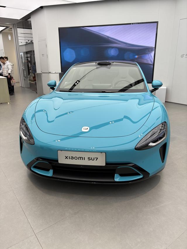 新春走基層丨小米汽車門店“春節(jié)不打烊”，多家汽車品牌已跟進(jìn)！一線銷售員：今年春節(jié)又要爆單