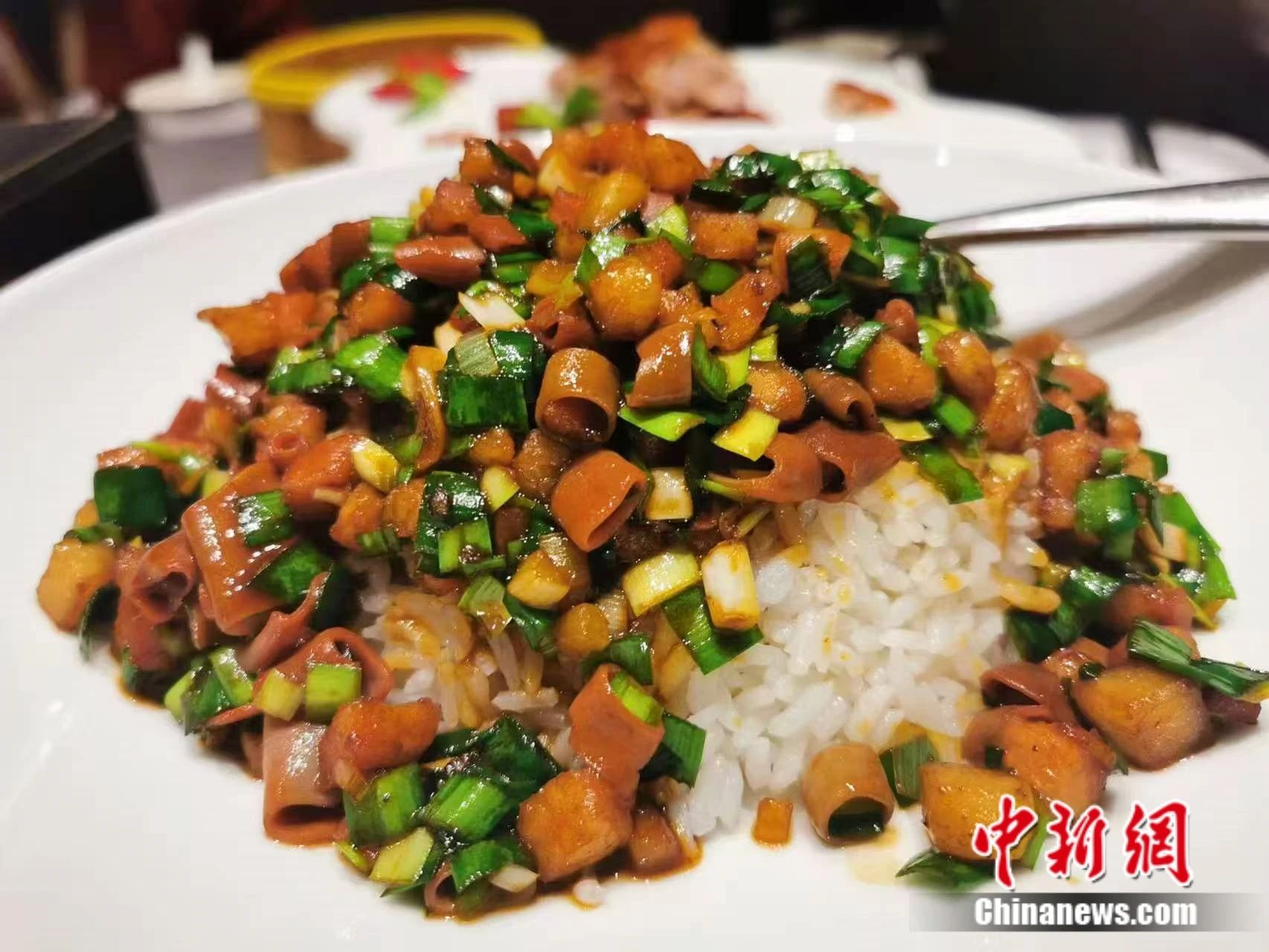 海腸撈飯，膠東年菜“新秀”