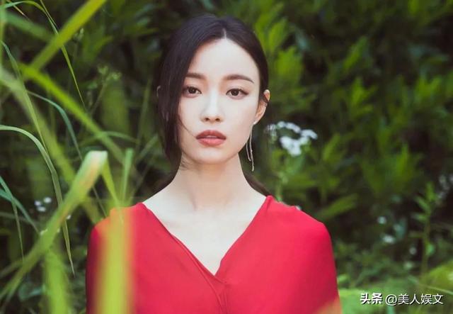 江蘇盛產(chǎn)美女！來(lái)自江蘇的20位女星，個(gè)個(gè)如花似玉，楚楚動(dòng)人