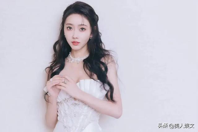 江蘇盛產(chǎn)美女！來(lái)自江蘇的20位女星，個(gè)個(gè)如花似玉，楚楚動(dòng)人