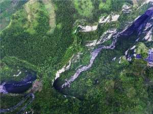雙 汽車站(驚貴州其實是座“洞府迷宮”，藏在深山的溶洞，你去過幾個？)
