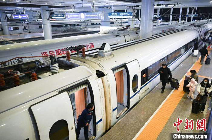 2025年春運浙江客流總量創(chuàng)新高 出行結構持續(xù)轉變