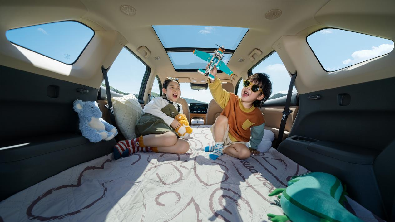 家庭出行的“新質生產(chǎn)力”來了！藍電E5 PLUS 165km長續(xù)航先享版